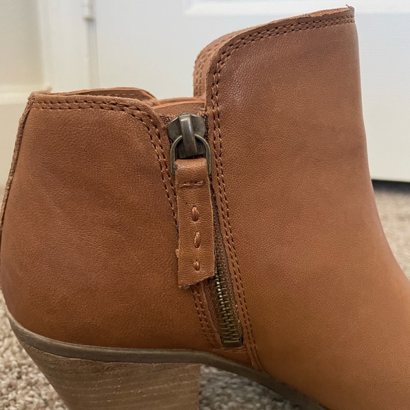 Frye Women’s Judith Bootie Leather Double Zip - Picture 9 of 11